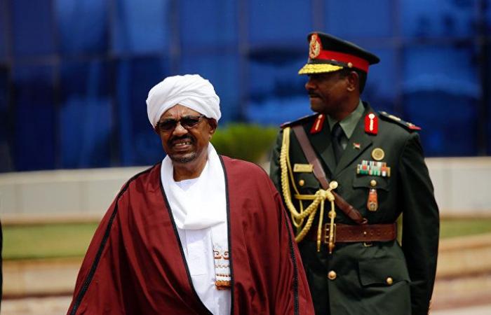 أول رد من المجلس العسكري السوداني على تسليم البشير للجنائية الدولية