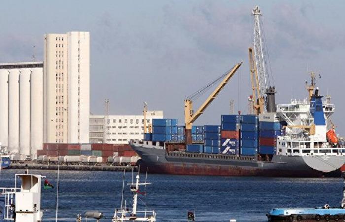 البحرين تدين استهداف سفن مدنية في المياه الاقتصادية للإمارات