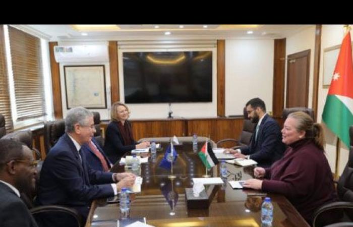 الأردن يطلع البنك الدولي على  خارطة تحديث القطاع العام