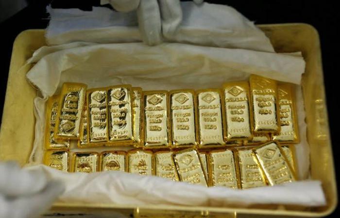 الذهب يستقر قرب مستوياته القياسية وسط مخاوف التضخم الأمريكي