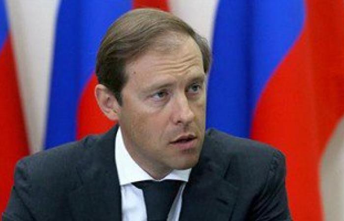 وزير الصناعة الروسى يصل القاهرة على رأس وفد من ممثلى أكبر 60 شركة روسية