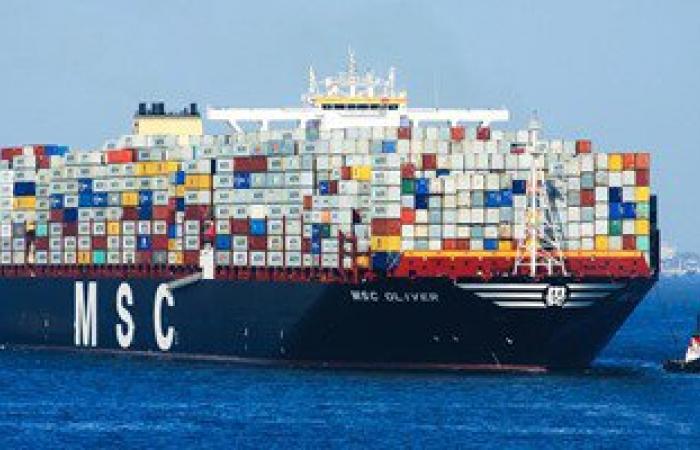 مميش: تحميل 599 سفينة فى قناة السويس خلال شهرين بحمولة 45,7 مليون طن