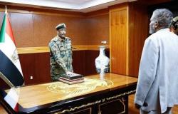 البرهان يؤدي اليمين الدستورية رئيسا لمجلس السيادة الانتقالي الجديد