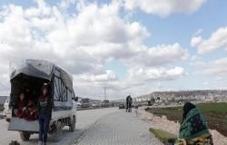 رويترز: أول قافلة مساعدات إنسانية في طريقها إلى سوريا