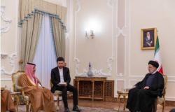 رئيس إيران ووزير خارجية السعودية يناقشان سبل تطوير التعاون في مختلف المجالات