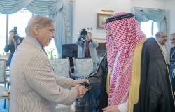 نائب وزير الخارجية السعودي ورئيس وزراء باكستان يبحثان تطوير العلاقات الثنائية