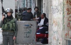 "الشاباك" يعتقل فلسطينيين بدعوى دخول إسرائيل بتقارير طبية مزورة