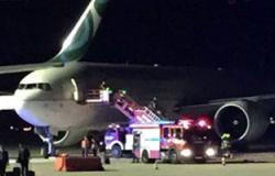 بالفيديو والصور.هبوط طائرة الخطوط السعودية فى بروكسل عقب تصاعد أدخنة
