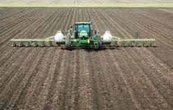"الزراعة" تنهى 87% لعمليات حرث التربة وتطهير الترع والمجارى الموسم الجديد