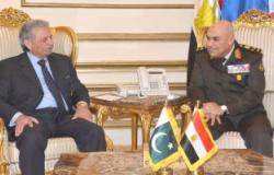 صدقى صبحى يلتقى وزير  الإنتاج الحربى الباكستانى لبحث سبل التعاون بين البلدين