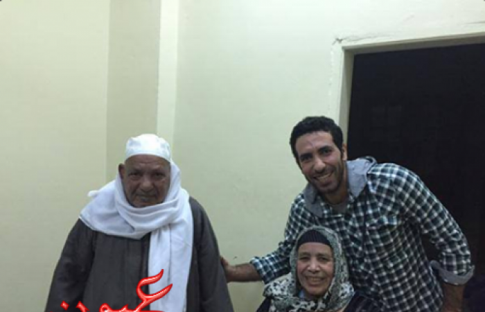 وفاة والد أبو تريكة أثر أزمة قلبية .. وموعد وصول أبو تريكة إلى القاهرة