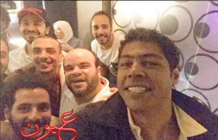 بالصور.. الأفراح تحلق حول نجوم ''مسرح مصر''.. قصة حب جديدة تتوج بالخطوبة