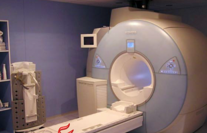 ننشر الصورة الأولي لجهاز الأشعة الذي «شفط» مريضة مستشفى بنها الجامعي.. والتفاصيل الكاملة للحادث