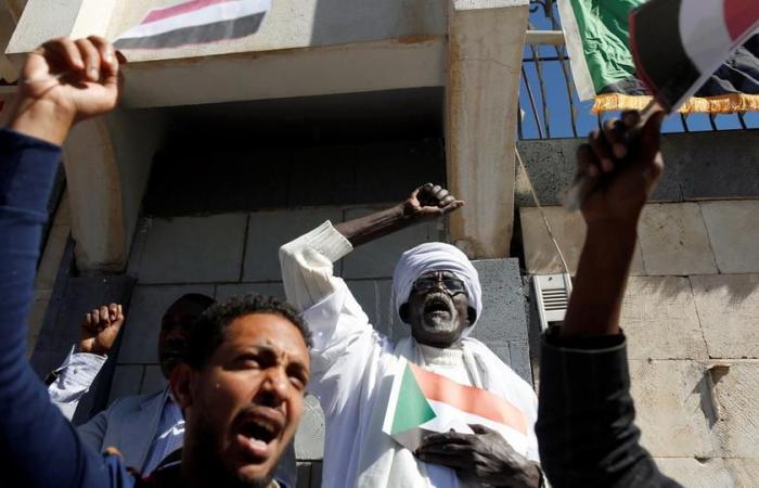 احتجاجات السودان.. اتجاه لشن إضراب عام