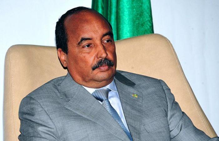 الرئيس الموريتاني يأمر بوقف المبادرات المطالبة بتعديل الدستور لـ"بقائه في السلطة"