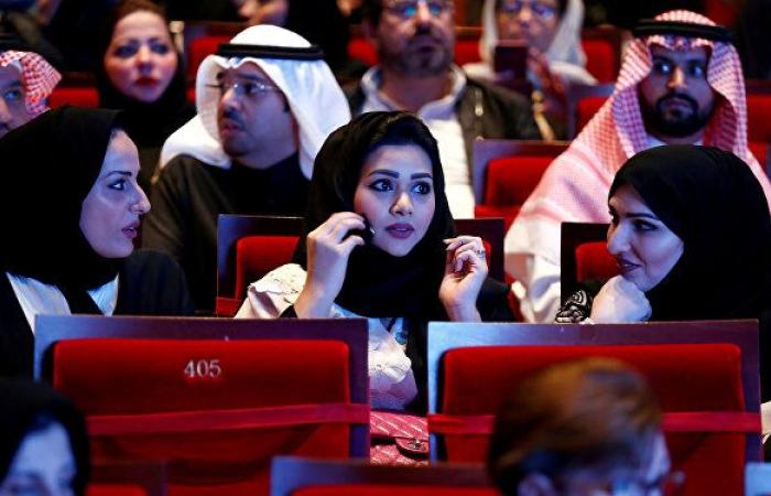 افتتاح أول سينما في جدة (صور + فيديو)