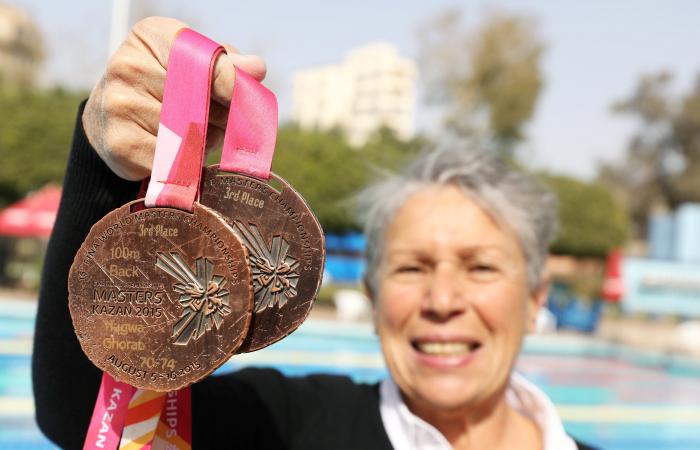 سباحة مصرية تبلغ من العمر 76 عاما والعمر ليس عقبه