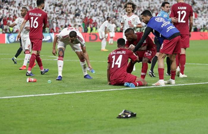 الاتحاد الآسيوي يصدم الإمارات بعد واقعة "رمي لاعبي قطر بالأحذية"