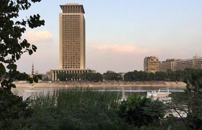 مصر تنجح في تحرير 5 بحارة احتجزتهم إيران