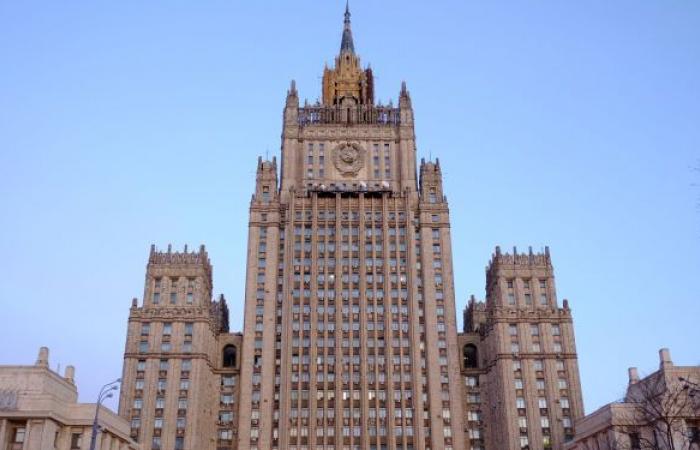 الوفد الروسي يناقش في طهران إطلاق اللجنة الدستورية السورية