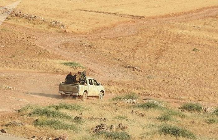 بتواطؤ عناصر "جندرما"...آلاف الإرهابيين يعبرون الحدود التركية نحو إدلب لتعزيز قوات النصرة