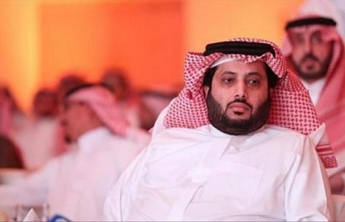 تركي آل الشيخ يصل نادي الزمالك.. واستقباله بالنشيد السعودي