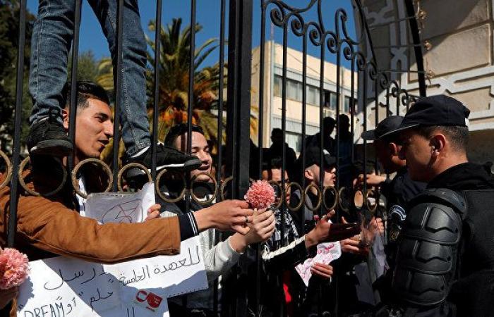 حزب جزائري يعلن عدم مشاركته في الانتخابات بسبب بوتفليقة