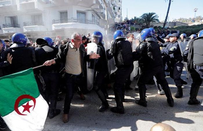 سفير الجزائر في فرنسا: بوتفليقة لا يملك صحة عشريني لكن عقله عقل عشريني