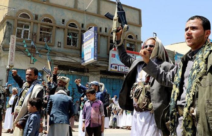 "أنصار الله" تعلن استهداف معسكر لقوات يمنية في جيزان بطائرة مسيرة