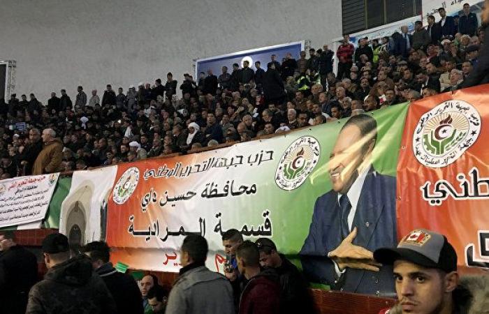 شيوخ الجزائر يرفضون ضغوط وزير الأوقاف لتوجيه خطب تؤيد الحكومة