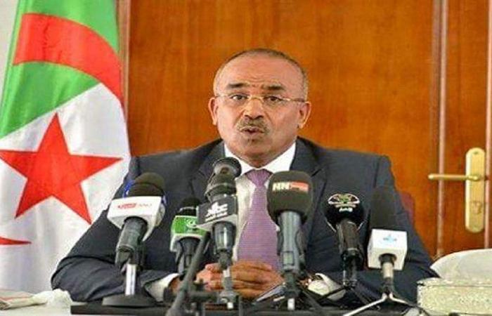 رئيس الحكومة الجزائرية الجديد نور الدين بدوي يتسلم مهام منصبه رسميا