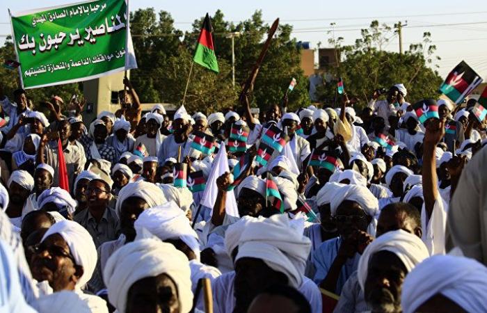 معارض سوداني: التظاهرات لن تسقط البشير
