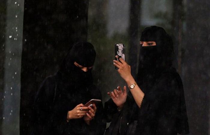 السعودية... 75 بلاغا في جدة للتحقيق في جرائم سب وقذف عبر مواقع التواصل