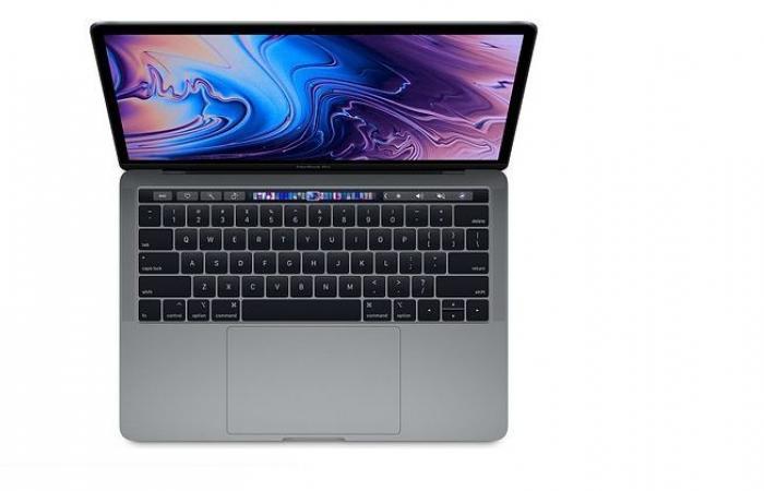 مقارنة شاملة بين حاسوب MacBook Pro وحاسوب Surface Pro 6