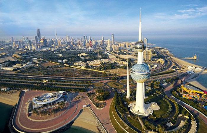 توقف الملاحة البحرية مؤقتا بثلاثة موانئ في الكويت