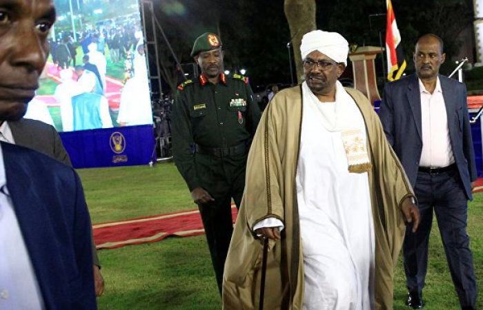 السودان: رسائل مفاجئة من الجيش قبل مسيرات شعبية تطالبه بإدارة شؤون البلاد