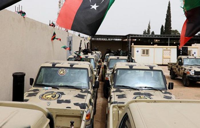 قوات الجيش الليبي بقيادة حفتر تنفي قصفها مطار معيتيقة الدولي