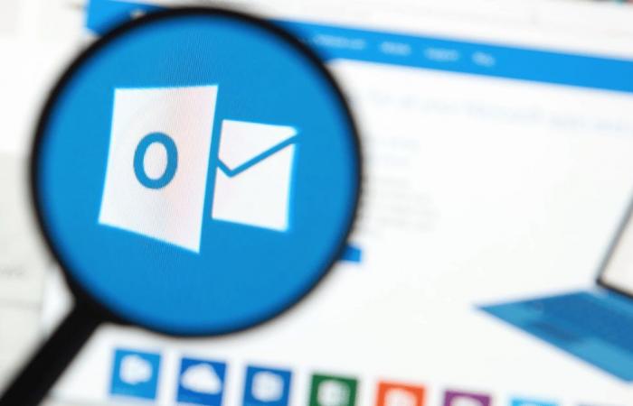 مايكروسوفت تعترف بأن قراصنة اخترقوا حسابات Outlook.com لأشهر