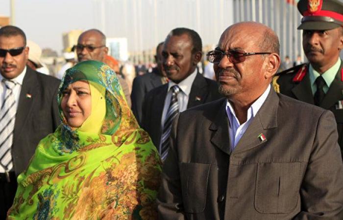 أول قرار للمجلس العسكري السوداني يتعلق بـ"إعلام البشير"