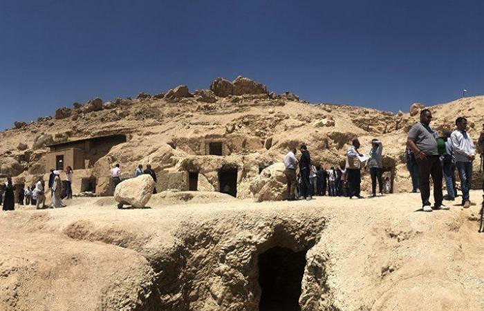 الكشف عن 3 مقابر في الأقصر تعود للأسرة الـ18 منذ نحو 3500 سنة (صور)