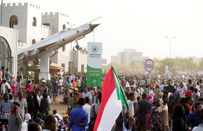 سياسي سوداني: هناك تدخل من بعض الدول لمصالحها فقط