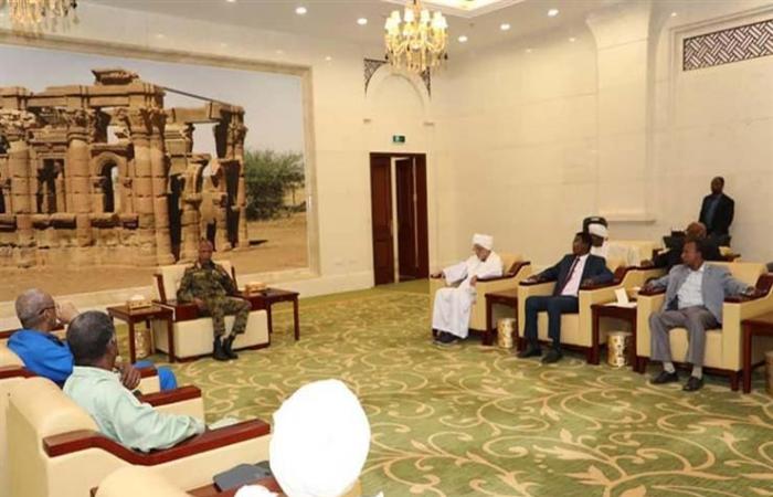 "مستعدون لتسليم السلطة من الآن".. بيان جديد من المجلس العسكري السوداني