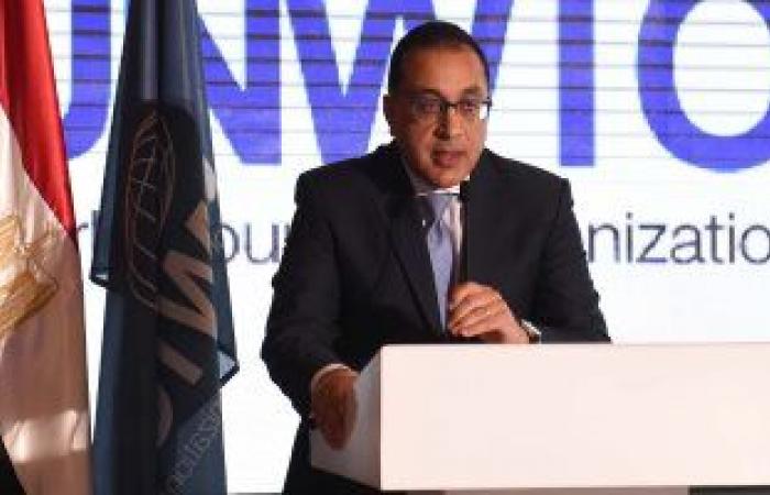 رئيس الوزراء يستقبل وفد المنظمة العربية للتنمية الإدارية