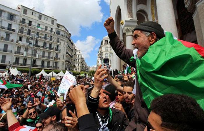 حزب التحالف الوطني الجزائري: مطالب المتظاهرين تعجيزية ويجب تجاوزها