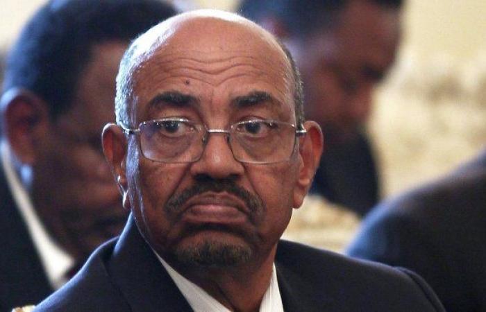 المجلس العسكري السوداني يخرج عن صمته ويكشف حقيقة وجود البشير بالسجن