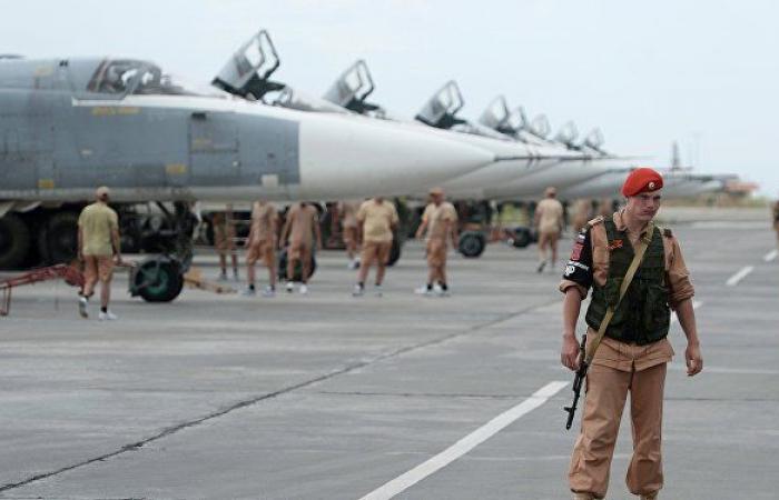 تعرض قاعدة حميميم الروسية للقصف من قبل المسلحين