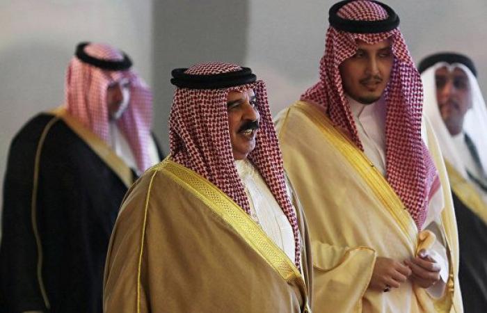 بعد اتصال أمير قطر... لماذا اختفى رئيس وزراء البحرين من اجتماع الملك
