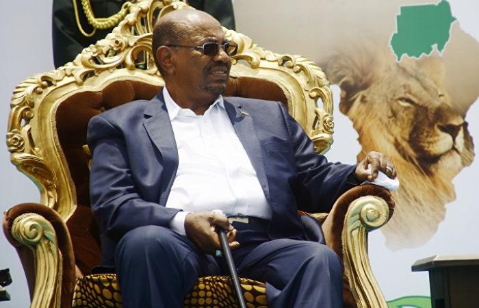 دولة خليجية تعرض استضافة البشير... هكذا رد الرئيس السوداني المعزول