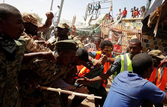 المعارضة السودانية تدعو للتظاهر في جميع أنحاء البلاد لإسقاط المجلس العسكري