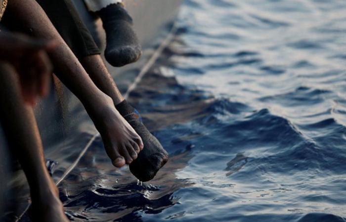 وكالة: تونس ترفض السماح لسفينة مصرية على متنها مهاجرون بدخول موانئها
